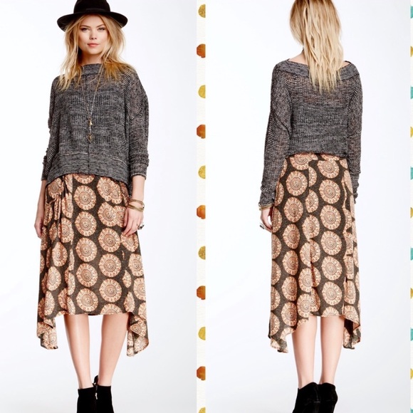 Free People Dresses & Skirts - FREE PEOPLE / Flip It Sharkbite Pocket Midi Skirt